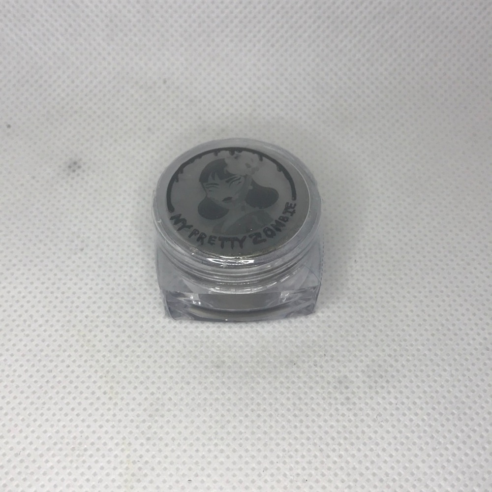 My Pretty Zombie Loose Eyeshadow 44+1 Vegan